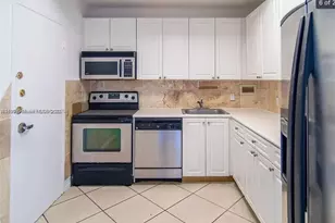 1455 N Treasure Dr, North Bay Village, FL 33141 - Photo 10