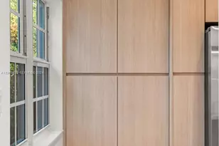 1880 NE 180th St, North Miami Beach, FL 33162 - Photo 36