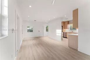 1880 NE 180th St, North Miami Beach, FL 33162 - Photo 28