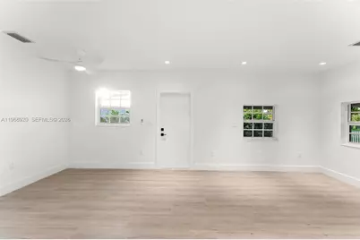 1880 NE 180th St, North Miami Beach, FL 33162 - Photo 24