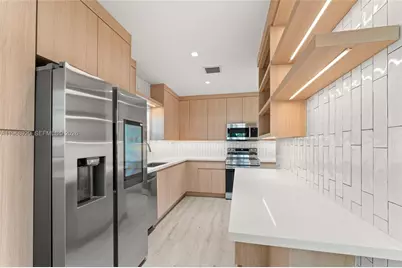 1880 NE 180th St, North Miami Beach, FL 33162 - Photo 46