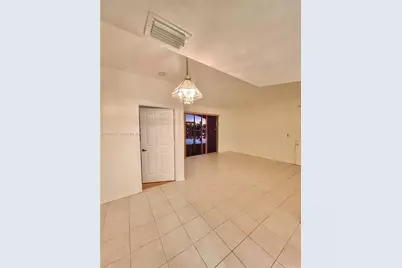 745 SW 148th Ave #815, Sunrise, FL 33325 - Photo 2