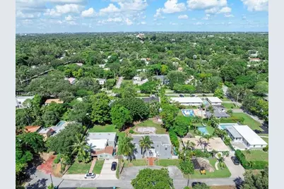 11402 NE 8th Ct, Biscayne Park, FL 33161 - Photo 6