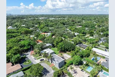 11402 NE 8th Ct, Biscayne Park, FL 33161 - Photo 10