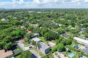 11402 NE 8th Ct, Biscayne Park, FL 33161 - Photo 10