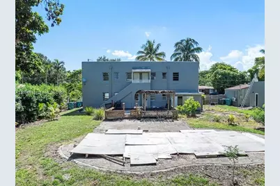 11402 NE 8th Ct, Biscayne Park, FL 33161 - Photo 16