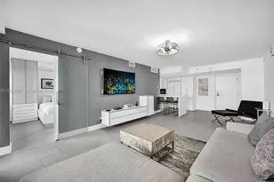 5225 Collins Ave, Miami Beach, FL 33140 - Photo 10