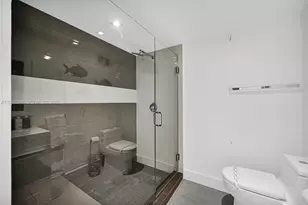 5225 Collins Ave, Miami Beach, FL 33140 - Photo 28