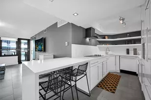 5225 Collins Ave, Miami Beach, FL 33140 - Photo 14