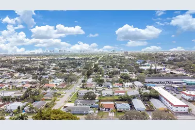 40 SE 3rd Ter, Dania Beach, FL 33004 - Photo 24