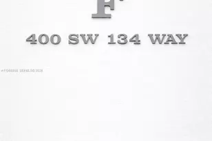 400 SW 134th Way, Pembroke Pines, FL 33027 - Photo 1