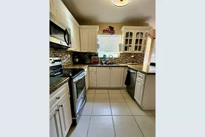 14070 S Forest Oak Cir, Davie, FL 33325 - Photo 6