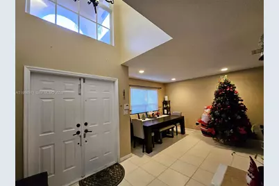 14070 S Forest Oak Cir, Davie, FL 33325 - Photo 2