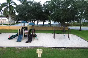 14070 S Forest Oak Cir, Davie, FL 33325 - Photo 34