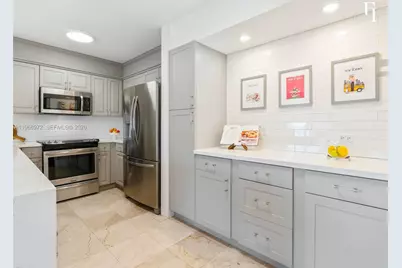 322 Madeira Ave #401, Coral Gables, FL 33134 - Photo 6