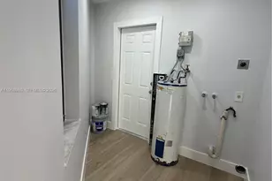250 SW 78th Ave, Miami, FL 33144 - Photo 16