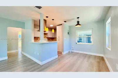 432 NW 103rd St, Miami, FL 33150 - Photo 8