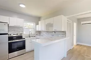 432 NW 103rd St, Miami, FL 33150 - Photo 14