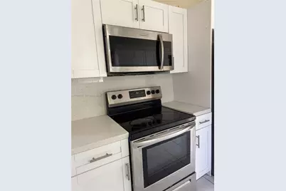 480 NE 127th St, North Miami, FL 33161 - Photo 8