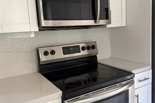 480 NE 127th St, North Miami, FL 33161 - Photo 8