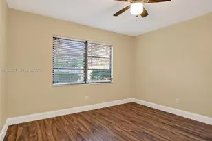 525 SE Brookside Terrace, Port Saint Lucie, FL 34983 - Photo 16