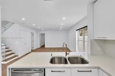 4917 SW 32nd Way, Hollywood, FL 33312 - Photo 16