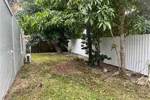 816 Beech Rd, West Palm Beach, FL 33409 - Photo 12