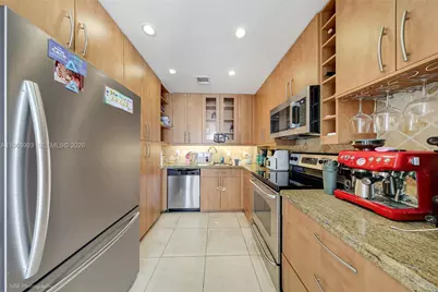 1980 S Ocean Dr #5F, Hallandale Beach, FL 33009 - Photo 4