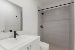 408 SW 1st St, Florida City, FL 33034 - Photo 12