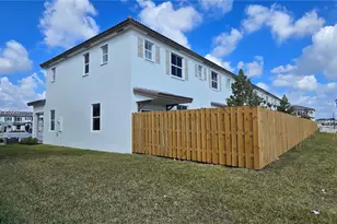 2729 SE 26th Rd, Homestead, FL 33035 - Photo 4