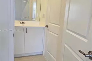 2729 SE 26th Rd, Homestead, FL 33035 - Photo 10