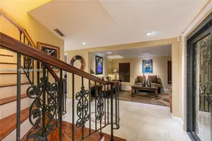 19701 W Oakmont Dr, Hialeah, FL 33015 - Photo 12