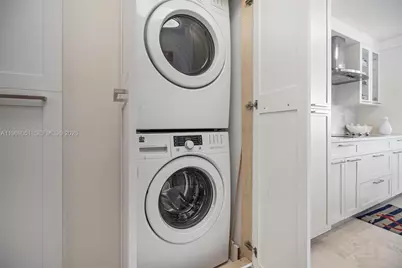 7135 Collins Ave #1522, Miami Beach, FL 33141 - Photo 24