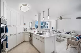 7135 Collins Ave, Miami Beach, FL 33141 - Photo 4