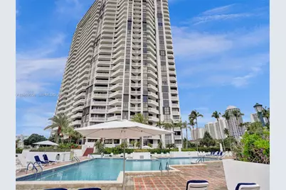 1000 W Island Blvd #2909, Aventura, FL 33160 - Photo 6