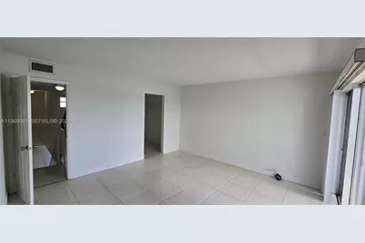 9375 Fontainebleau Blvd #L429, Miami, FL 33172 - Photo 6