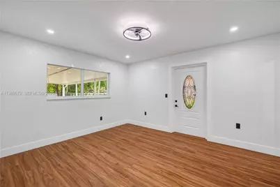 2520 NW 108th St, Miami, FL 33167 - Photo 24