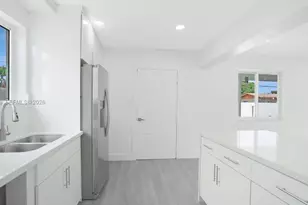 105 NE 213th St, Miami Gardens, FL 33179 - Photo 10