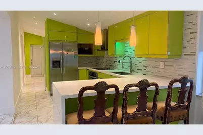 1281 NW 31st Ave, Miami, FL 33125 - Photo 10