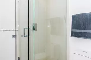 55 SW 9th St, Miami, FL 33130 - Photo 14