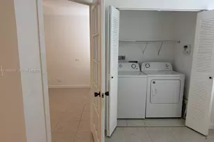 2826 S University Dr, Davie, FL 33328 - Photo 18