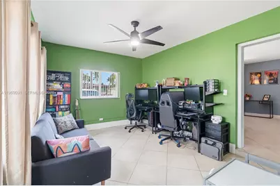 822 N N 31st Rd, Hollywood, FL 33021 - Photo 16