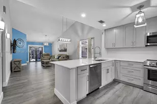 10281 SW 137th Pl, Miami, FL 33186 - Photo 2