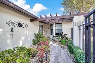 10281 SW 137th Pl, Miami, FL 33186 - Photo 16