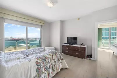 900 Biscayne Blvd #2401, Miami, FL 33132 - Photo 16