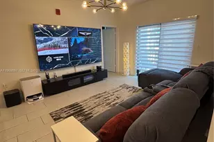 8167 NW 41st St, Doral, FL 33166 - Photo 10