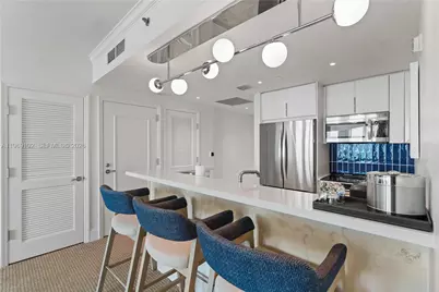 4401 Collins Ave #1706, Miami Beach, FL 33140 - Photo 20