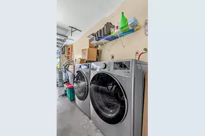 6325 NW 200th St, Hialeah, FL 33015 - Photo 34