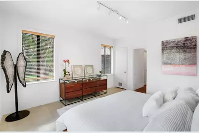 575 Hibiscus Ln, Miami, FL 33137 - Photo 38