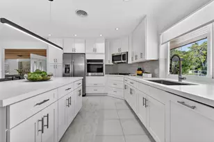 13060 Lerida St, Coral Gables, FL 33156 - Photo 10